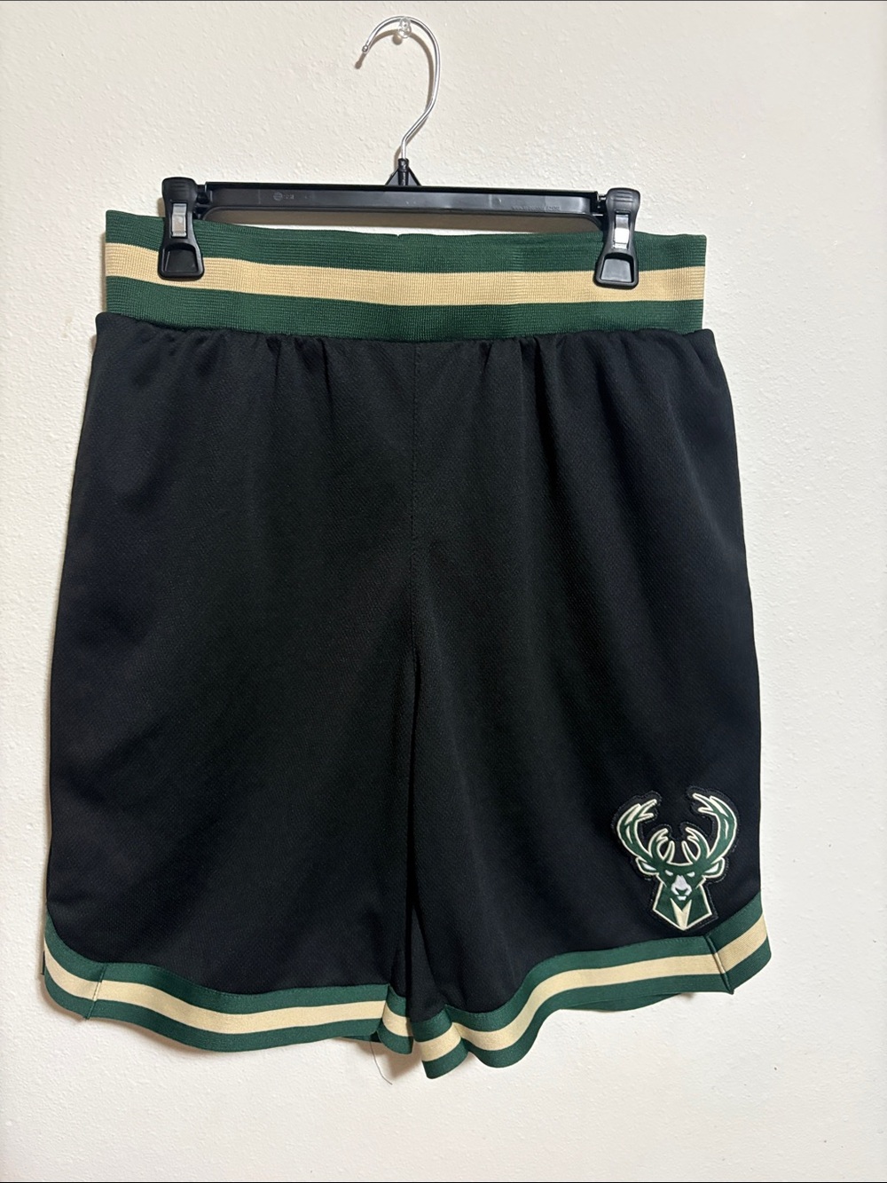 Ultra Game NBA Milwaukee Bucks Soft Air Mesh Ultimate Basketball Shorts Men’s L